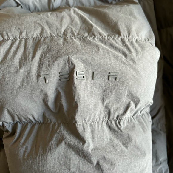 Tesla-Quilted Puffer Jacket, Missing TESLA size tag, EUC - Picture 9 of 12